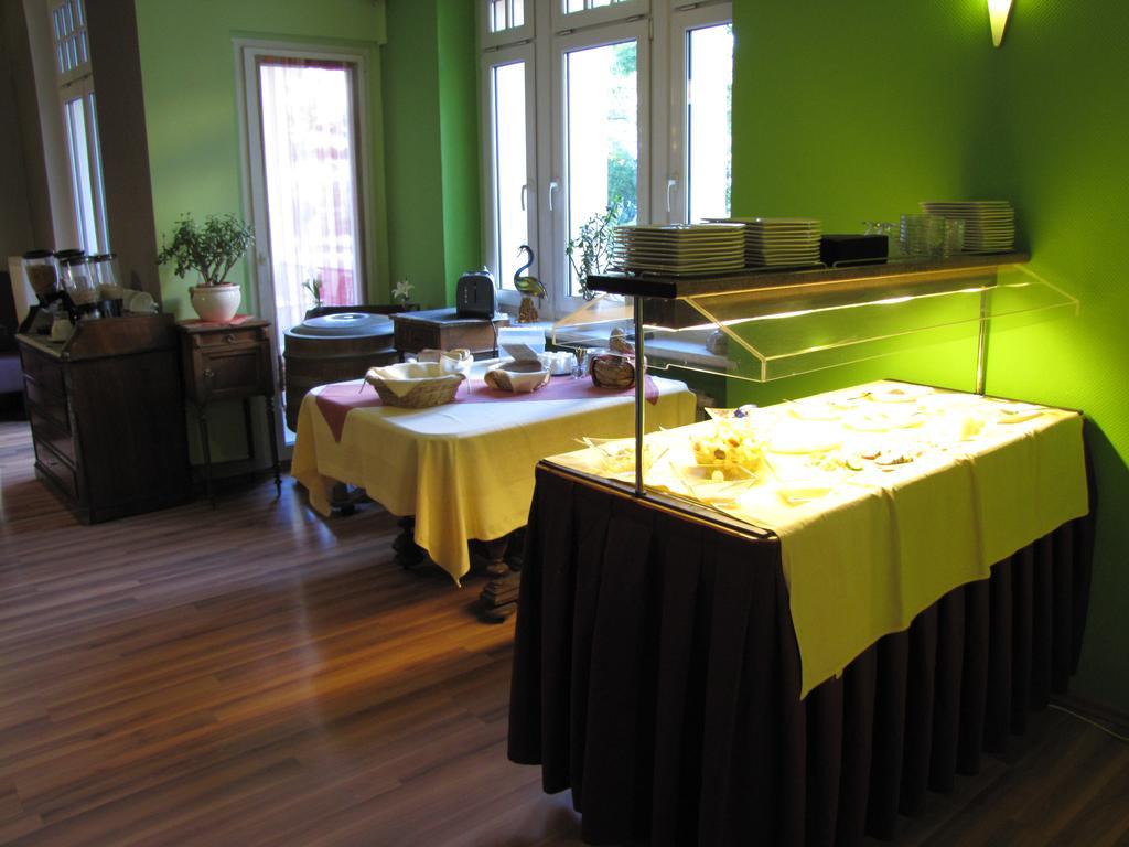 Central Hotel Gera Buitenkant foto