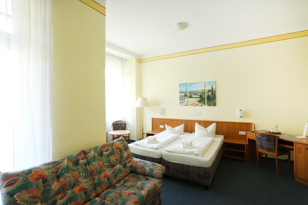 Central Hotel Gera Buitenkant foto